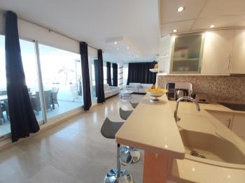 Del Parque Flats Puerto Marina Sea View